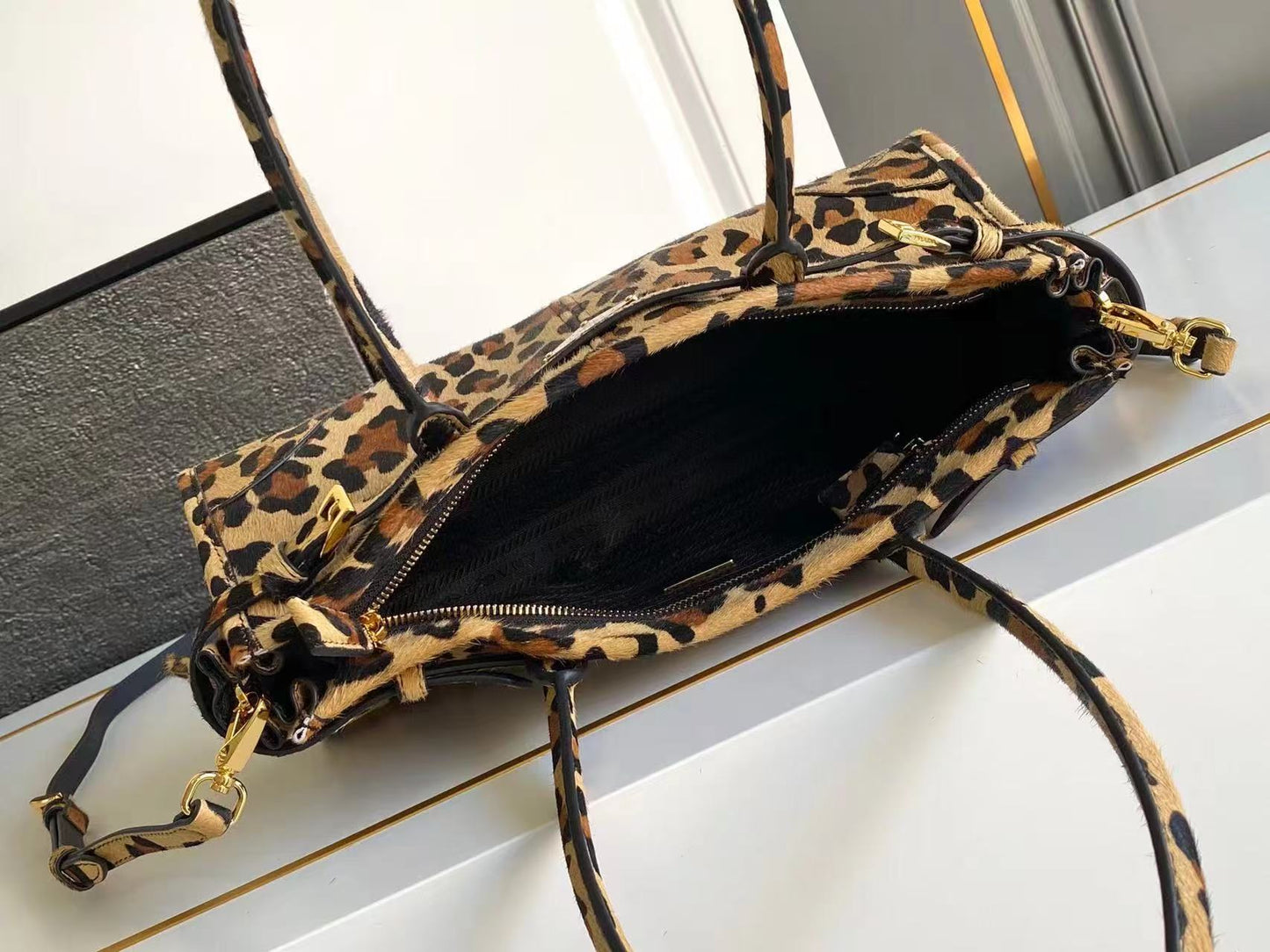 Bonnie medium printed leather handbag 1BA426_2C7B_F0151_V_MOO