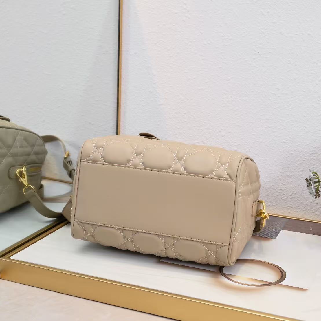 Groove 25 handbag