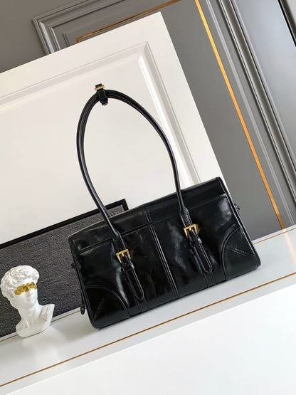 Medium Leather Shoulder Bag 1BD376