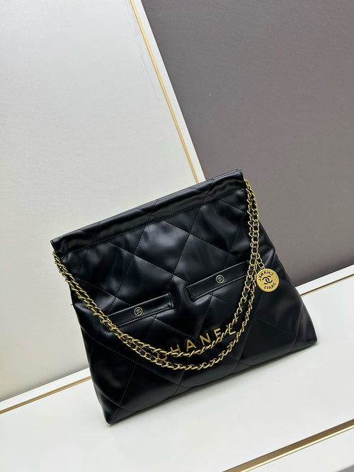 22 Handbag with Pockets Shiny Calfskin & Gold-Tone Metal Black AS3981 B16652 94305