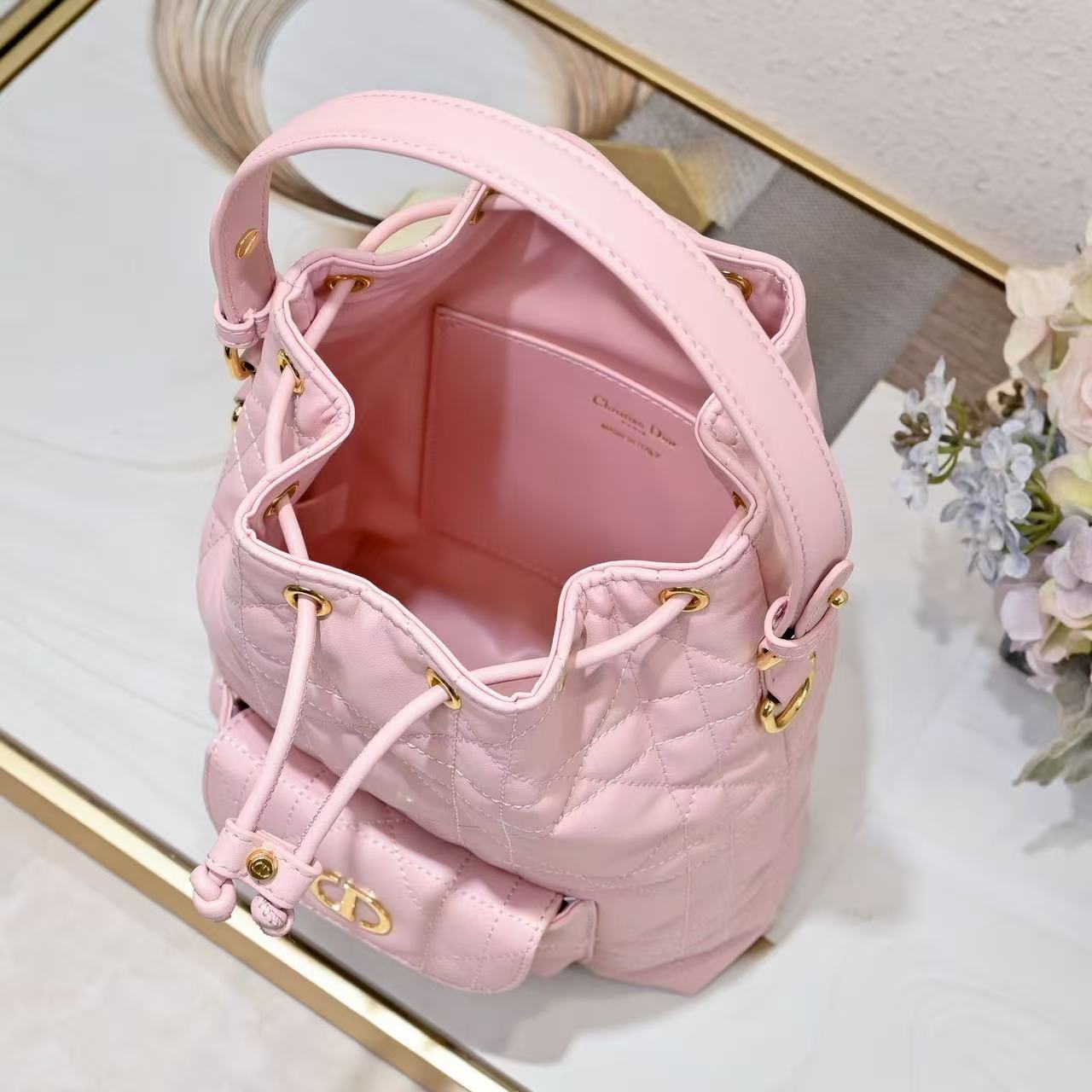 Small DR Caro Bucket Bag Powder Macrocannage Lambskin