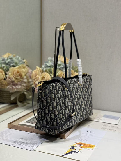 Medium DR Toujours Bag Blue DR Oblique Jacquard M2610UTZQ_M928