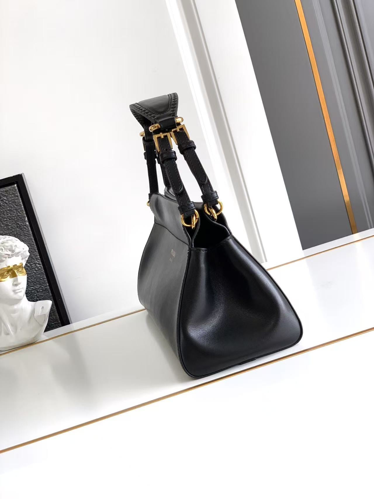 Enchainé handbag