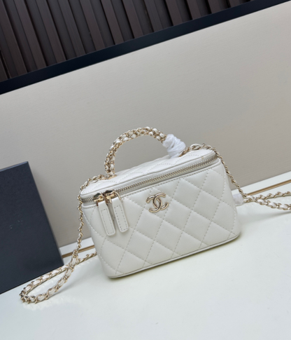 Long Vanity with Chain White Lambskin & Gold-Tone Metal  AP5182 B10307 10601
