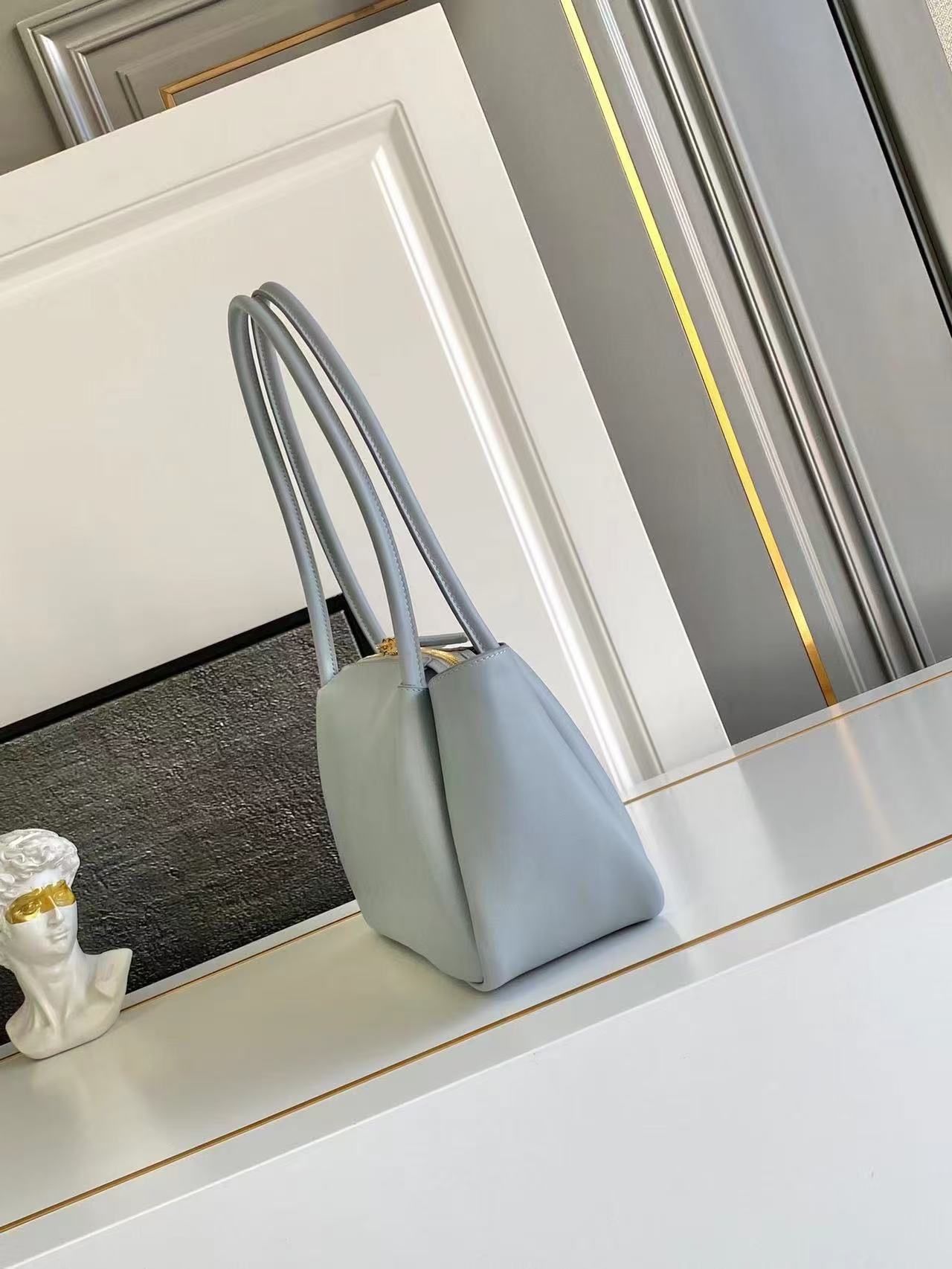Darling medium leather shoulder bag 1BA444