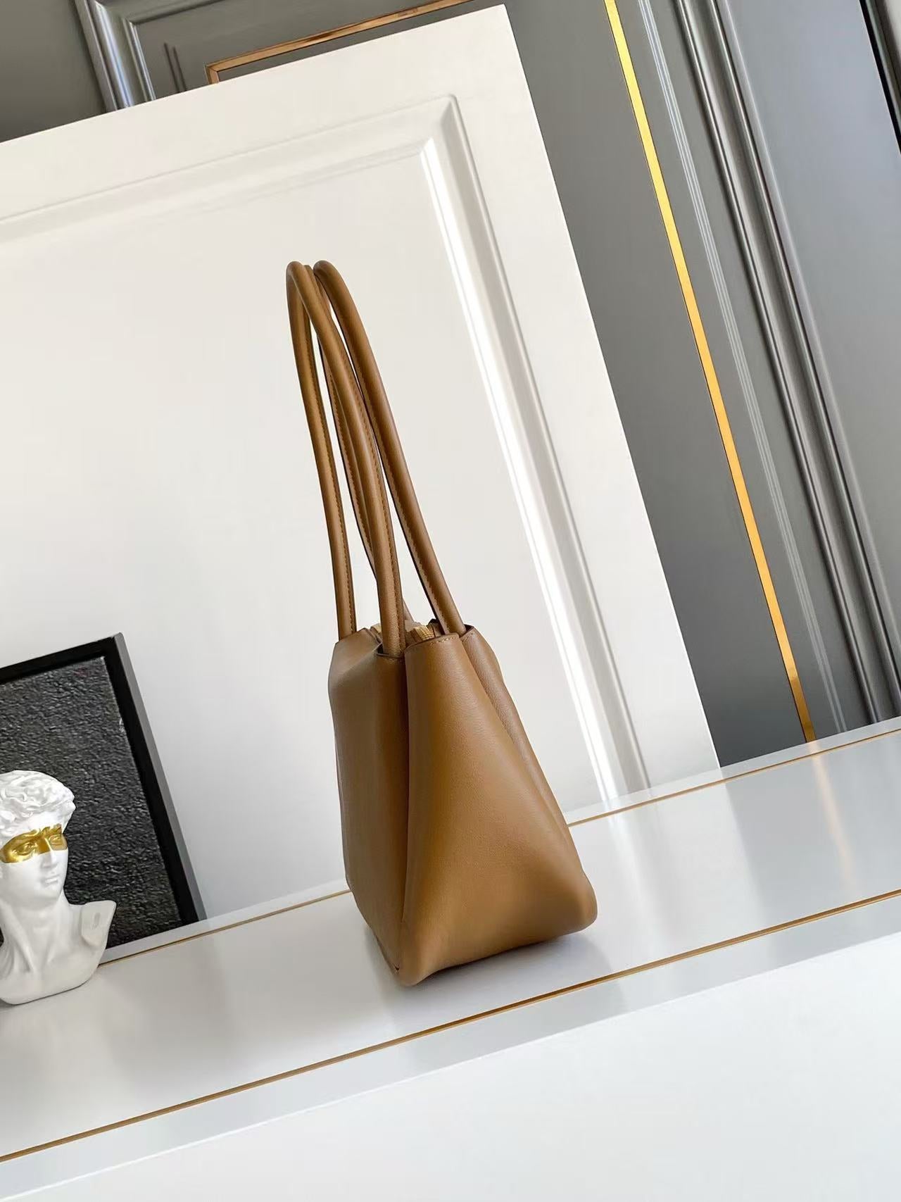 Darling medium leather shoulder bag 1BA444