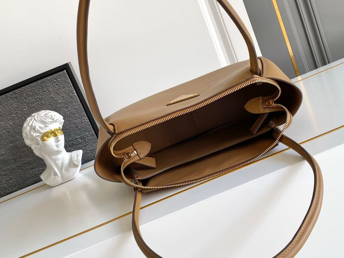 Darling medium leather shoulder bag 1BA444