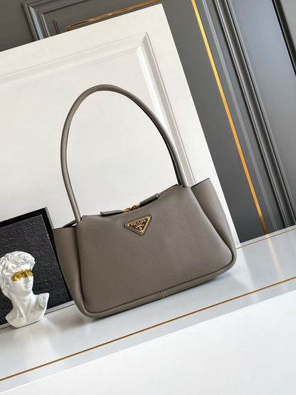 Darling medium leather shoulder bag 1BA444
