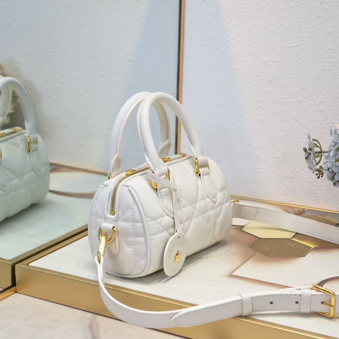 Groove 20 handbag