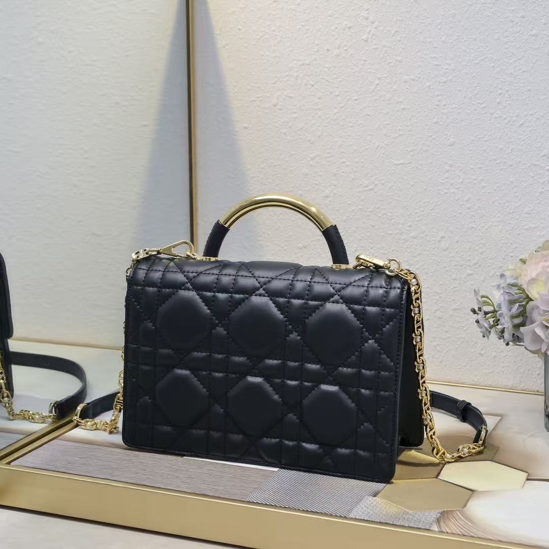 Medium DR Ange Bag Black Macrocannage Lambskin M9402UBAX_M900