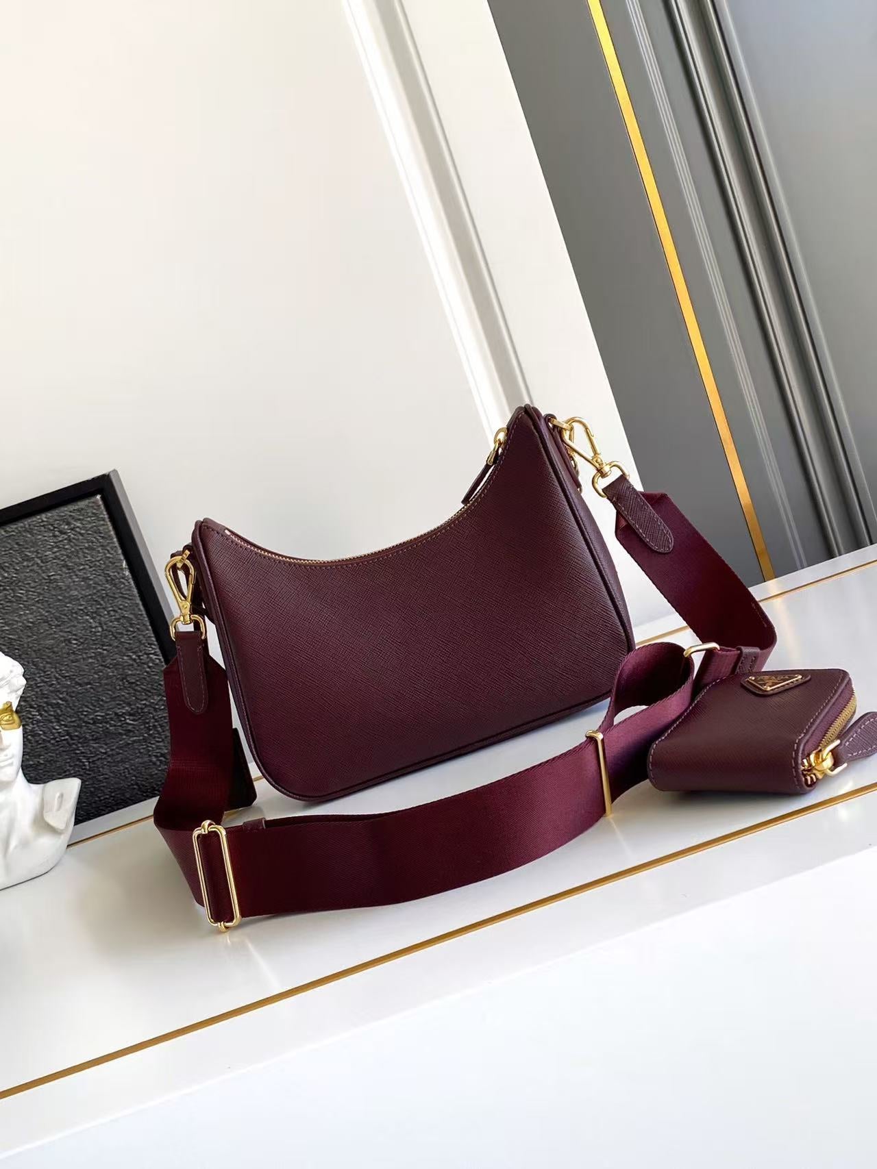 Re-Edition 2005 Saffiano leather bag 1BH204