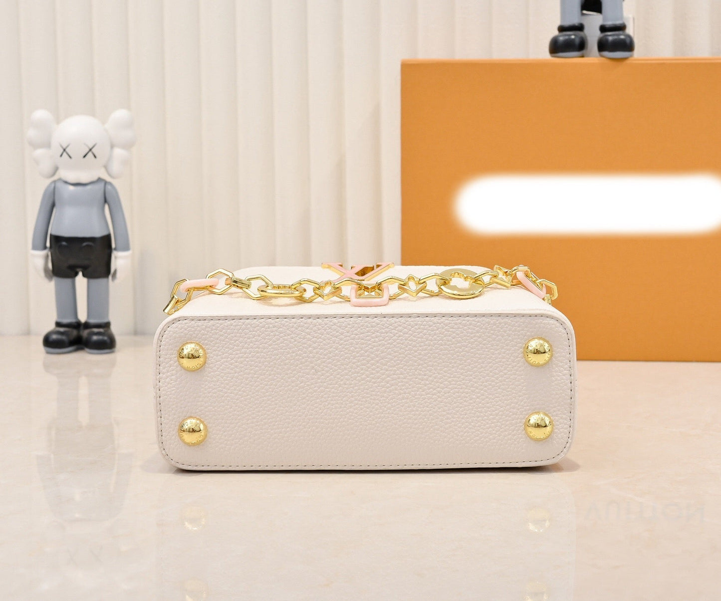 Capucines East-West Mini Handbags M14393