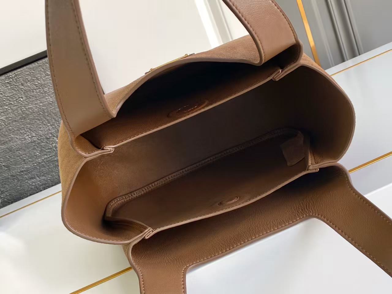 Mini Suede Shopping Bag 1BG542