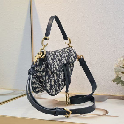 Grained Lether Saddle Bag