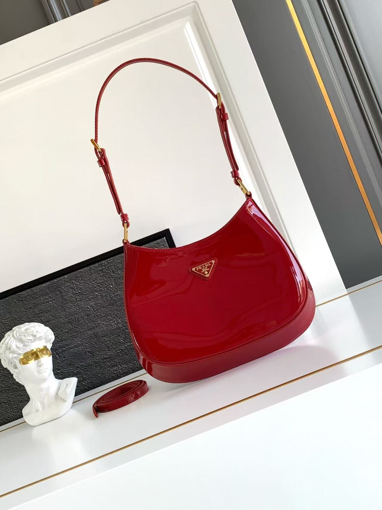 Cleo patent leather bag 1BC169