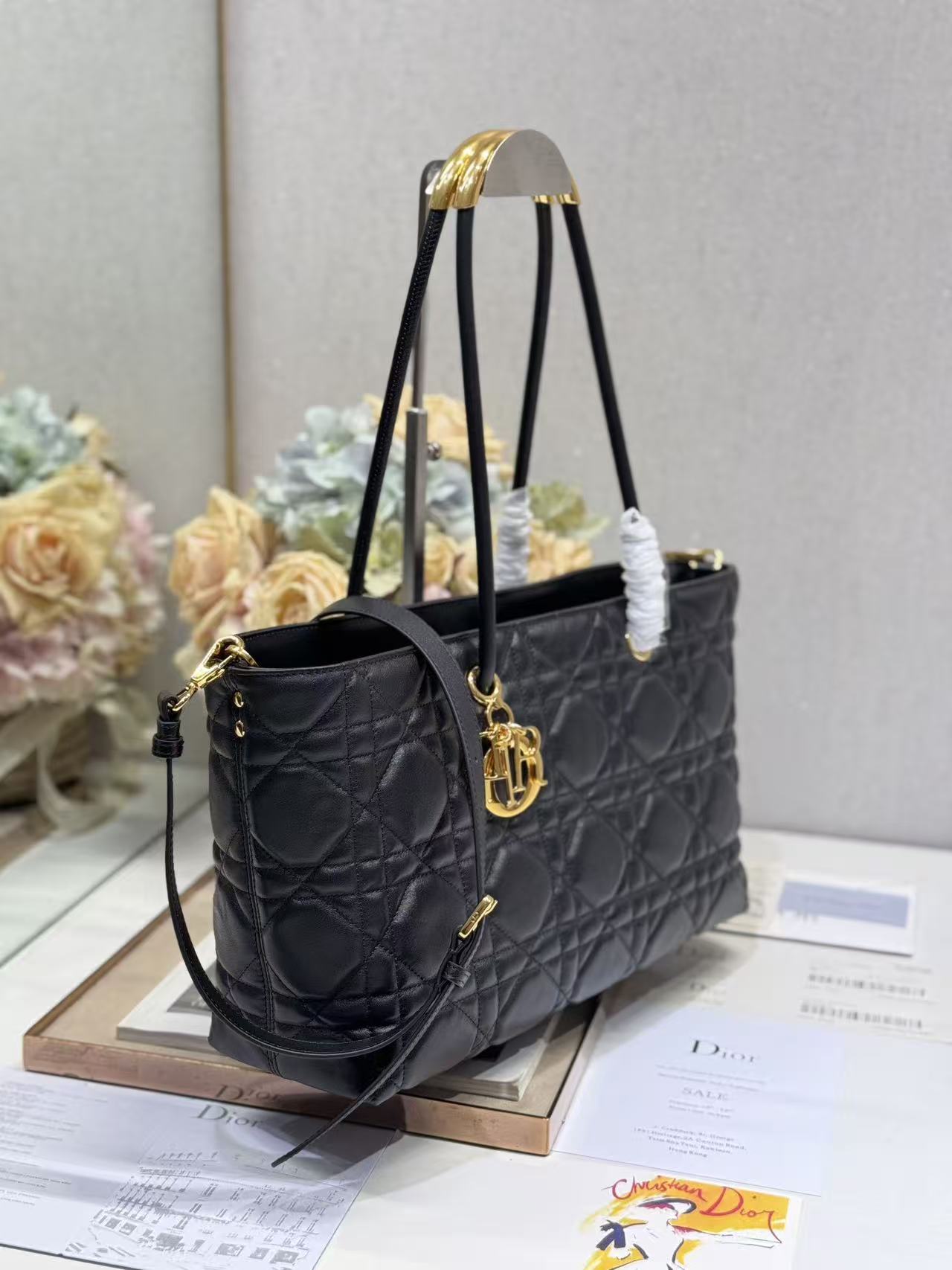 Medium DR Toujours Bag Black Macrocannage Calfskin M2610UBAX_M900