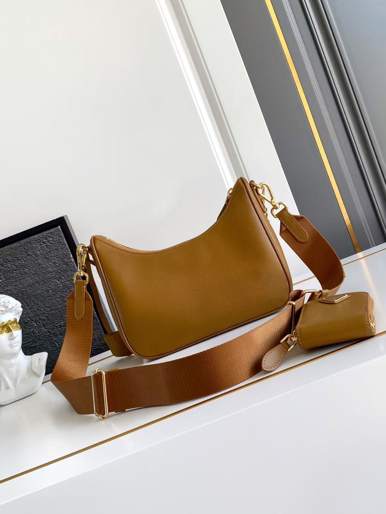 Re-Edition 2005 Saffiano leather bag 1BH204