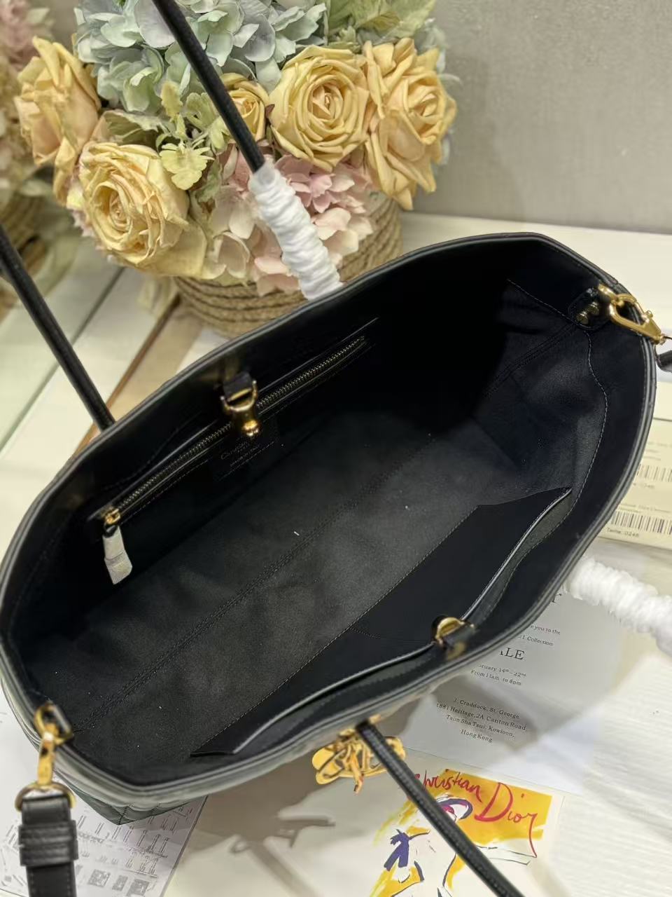 Medium DR Toujours Bag Black Macrocannage Calfskin M2610UBAX_M900