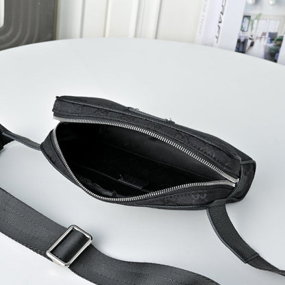 GG Supreme Canvas Mini Waist Bag