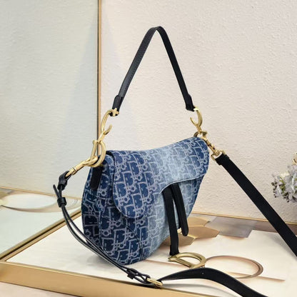 Grained Lether Saddle Bag
