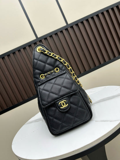 25 Small Handbag Grained Calfskin & Gold-Tone Metal Black AS5293 B20304 94305