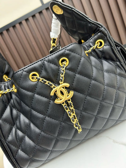 25 Small Handbag Grained Calfskin & Gold-Tone Metal Black AS5293 B20304 94305