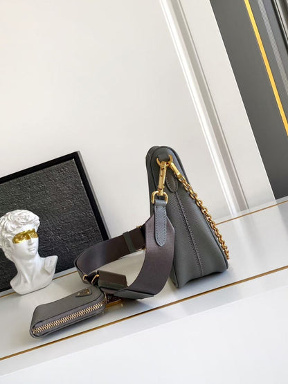Re-Edition 2005 Saffiano leather bag 1BH204
