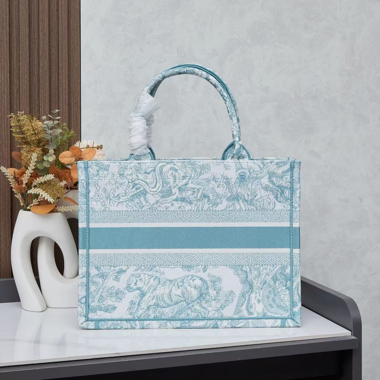 Medium DR Book Tote