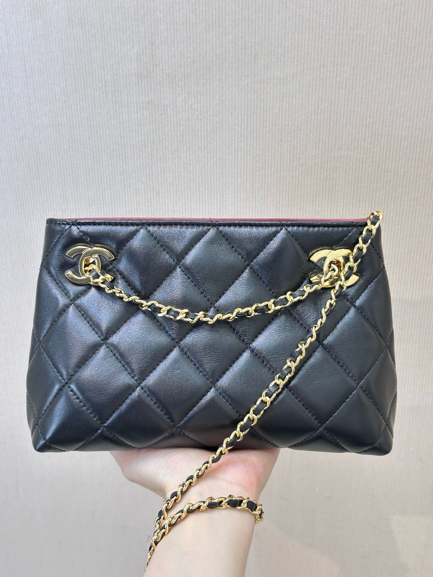 2026 Spring/Summer Collection Small Tote Bag in Black Fine Lambskin AS6248-B24030-94305