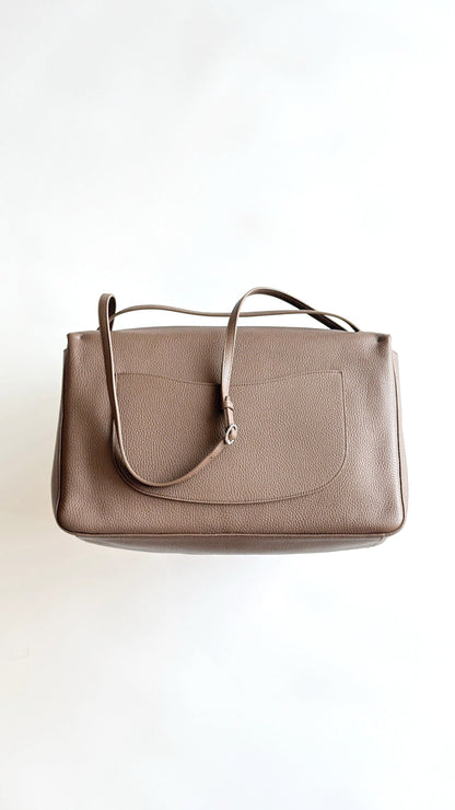 2026 Spring/Summer Collection Oversized Flap Bag in Light Brown Grained Calfskin AS6233-B24008-U8391