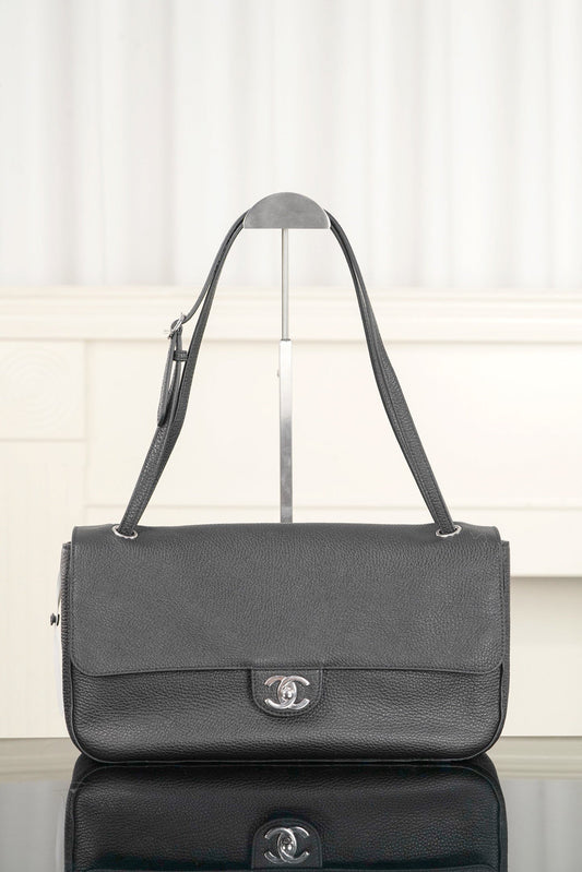 2026 Spring/Summer 2026 Collection Large Flap Bag in Black Grained Calfskin AS6231-B24008-94305
