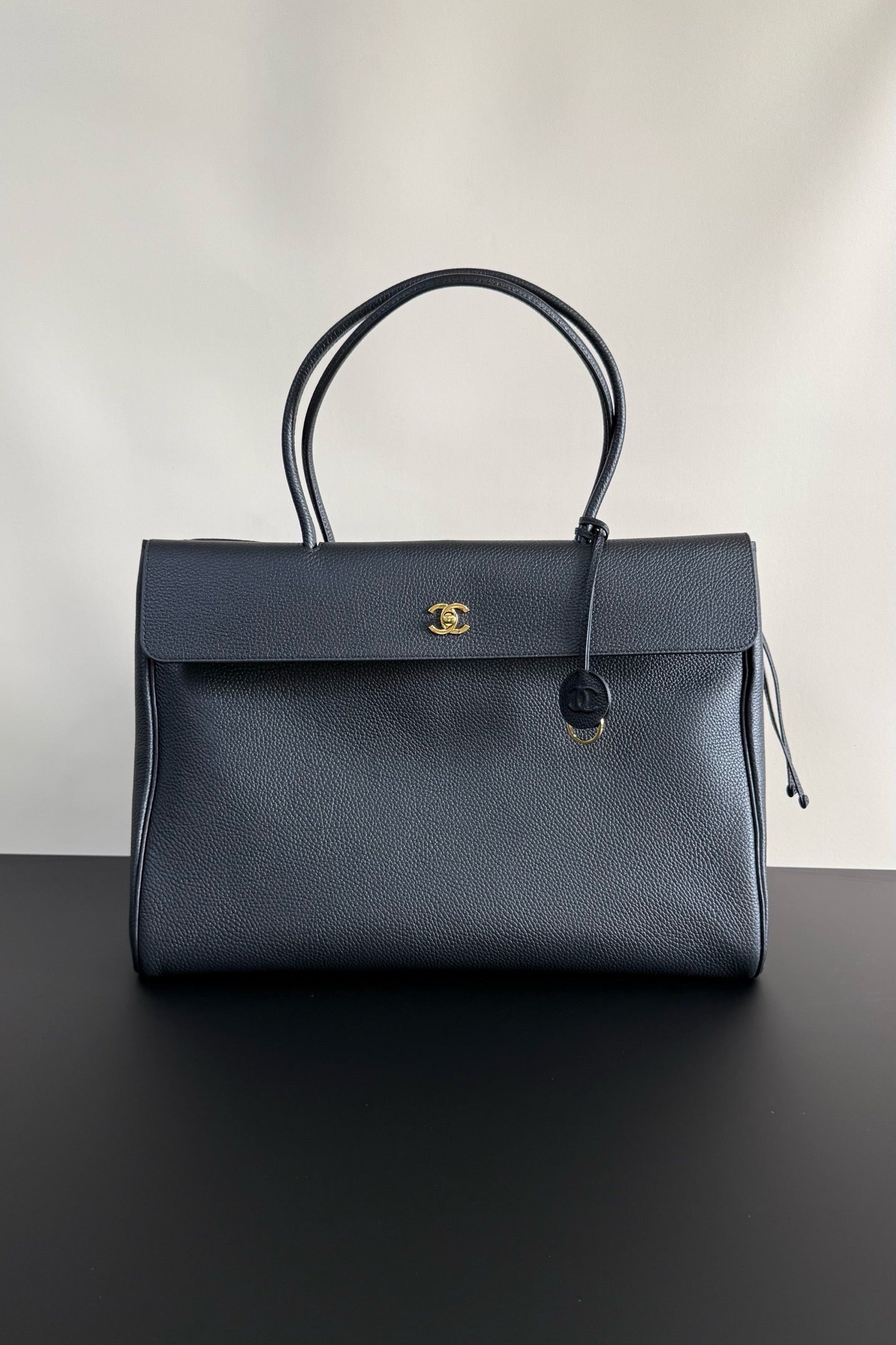 2026 Large Shopping Bag - Black Premium Grained Calfskin Tote AS6289 B24248 94305