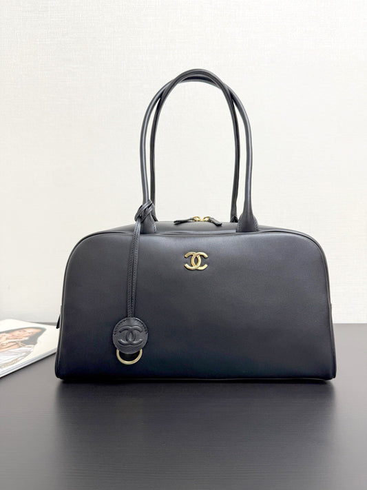 2026 Large Bowling Bag, Black Full-Grain Calfskin AS6211 B23874 94305