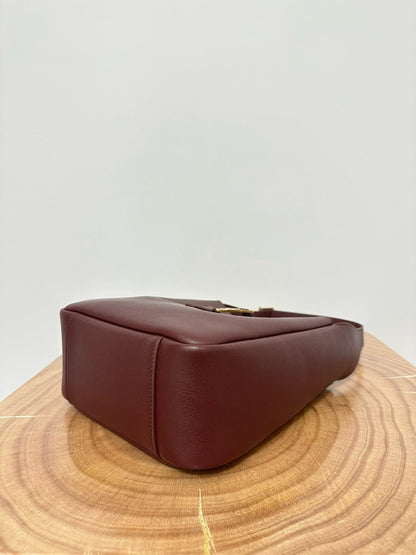 2026 Le 5 à 7 Supple Rouge Legion/Burgundy Small Leather Shoulder Bag 713938AAAUQ6475