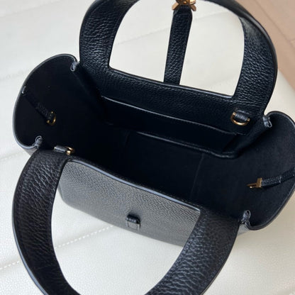 2026 LE 5 À 7 BABY BEA Black Grained Leather Tote Bag 872469AADUU1000