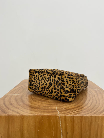2026 LE 5 À 7 Soft Small Leopard-Print Horsehair Shoulder Bag 713938AAD0J2790