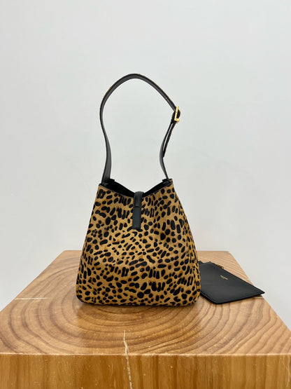 2026 LE 5 À 7 Soft Small Leopard-Print Horsehair Shoulder Bag 713938AAD0J2790