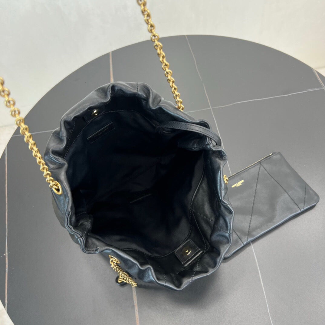 2026 Jamie 4.3 Pochon Black Lambskin Drawstring Bucket Bag 781666AAB321000