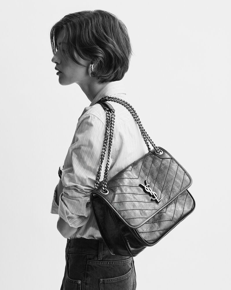 2026 Niki Small Chain Shoulder Bag in Black Vintage Leather 6331850EN071000